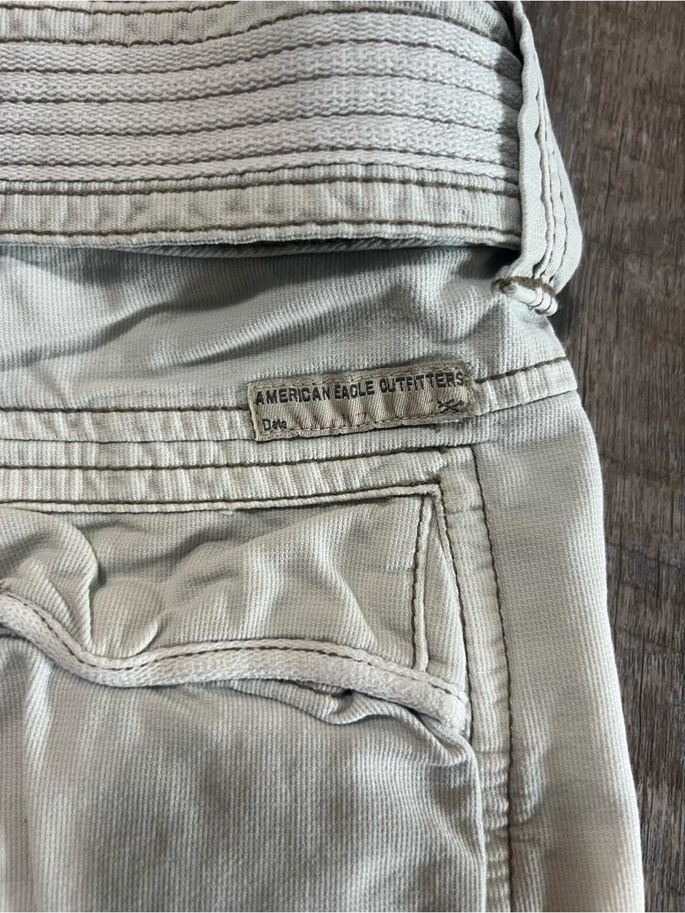 American Eagle Outfitters Beige Belted Shorts - Picture 3 of 4